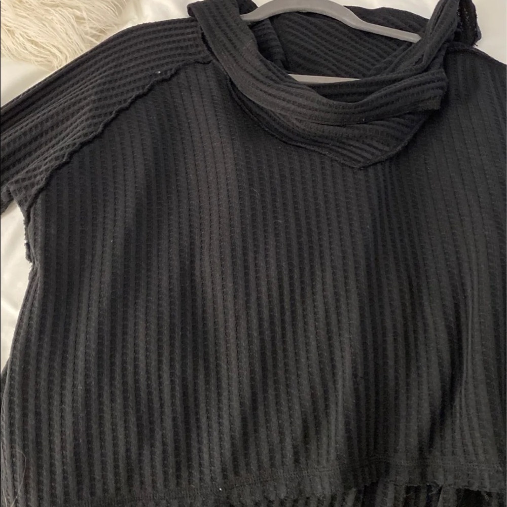 sweater - Picture 2 of 3